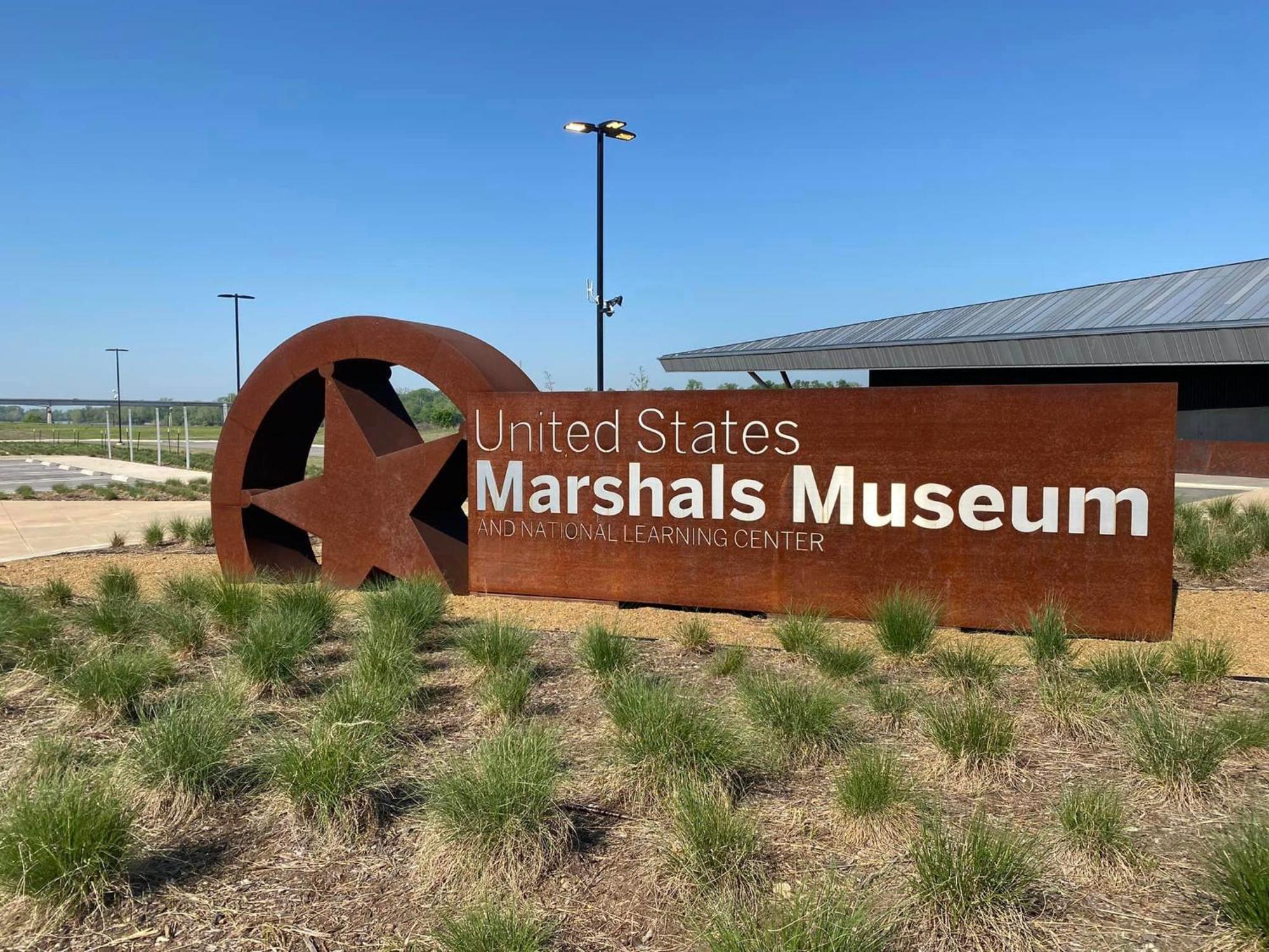 Old Fort Loft King & Queen Suites Nearest Accomodation To Marshals Museum Power Your Ev For Free! Форт-Сміт Екстер'єр фото